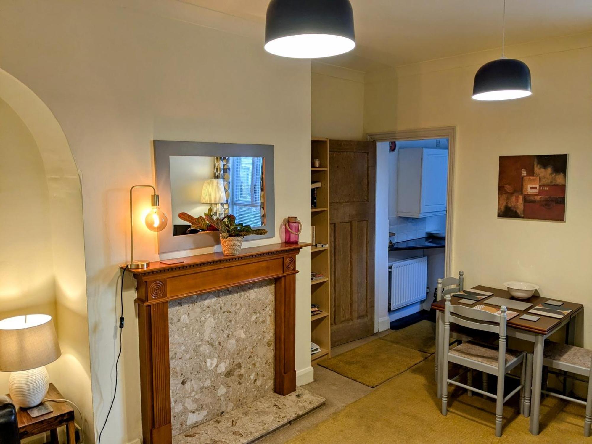 Apartment With Outside Patio And Car Space Durham Buitenkant foto